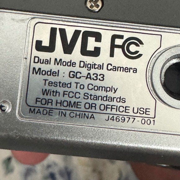 JVC GC-A33 Dual Mode Digital Camera Vantage Point and Shoot Tested (READ) - Picture 3 of 10